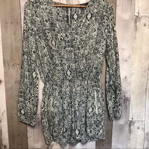 One clothing LA tribal black and white rom…